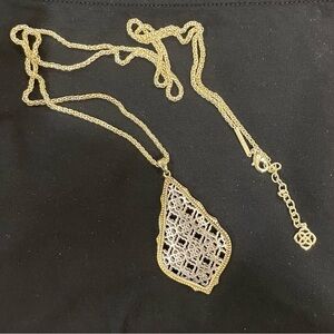NWOT Kendra Scott Aiden Necklace in Beautiful Two-Tone Gold and Silver
